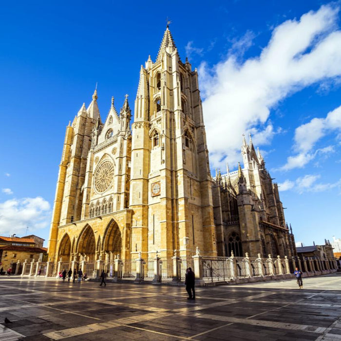 LEÓN